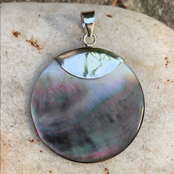 None Jewelry - Sterling Silver Shell Pendant